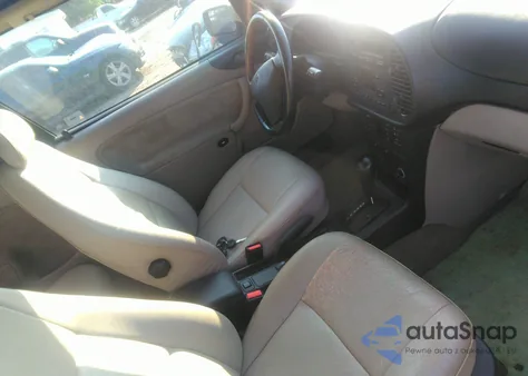 1996 Saab 900 Se Turbo z USA, uszkodzony, nr VIN YS3DF38N0T2013656